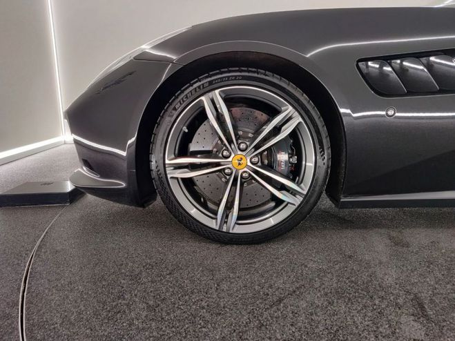 Ferrari GTC4 Lusso GTC4 Lusso V12 6.3 689 ch Noir  Garantie Noire de 2018