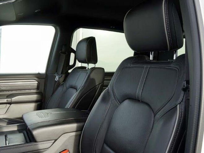 Dodge Ram limited 12p 5.7l 4x4 tout compris hors h Blanc de 2022