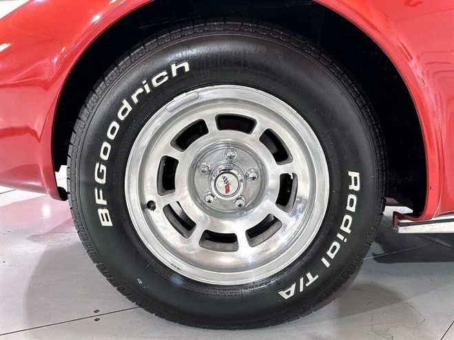 Chevrolet Corvette C3 stingray 327ci l48 v8 1977 tout compr Rouge de 1977