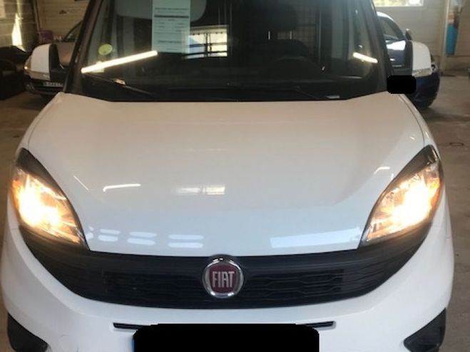 Fiat Doblo FIAT DOBLO 1.6 JTD 120CH FINITION BUSINE Blanc de 2021