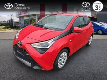  Voir détails -Toyota Aygo 1.0 VVT-i 72ch x-play 5p MY20 à Saintes (17)