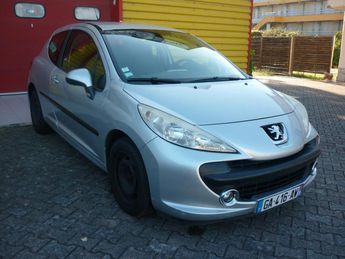  Voir détails -Peugeot 207 1.4 Premium 3p à Portet-sur-Garonne (31)