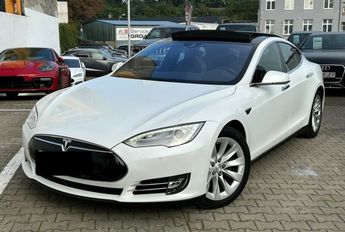 Voir détails -Tesla Model S 90D DUAL MOTOR à Villenave-d'Ornon (33)