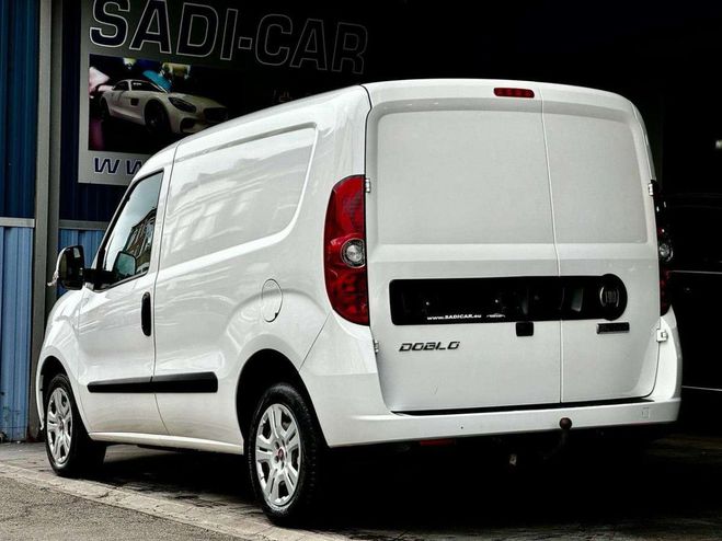 Fiat Doblo SX 1,6d M-JET 105cv 3PL UTILITAIRE Blanc de 