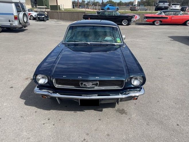 Ford Mustang 6cyl 3 speed  de 1966