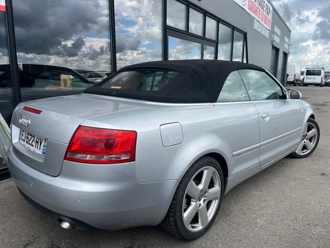Audi A4 Cabriolet 2.0 TDI 140 DPF S line Gris Clair M�tallis� de 2007