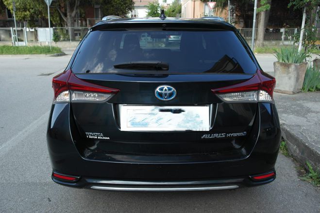 Toyota Auris BVA hybride  de 2015