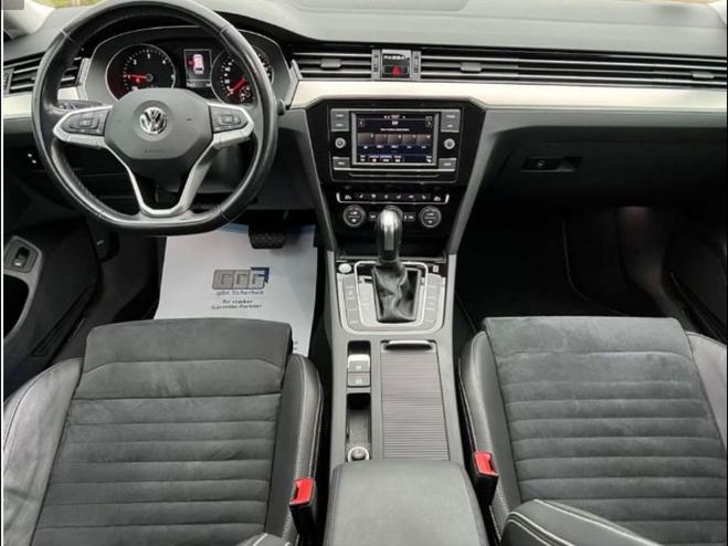 Volkswagen Passat Variant VIII 2.0 TDI 190 DSG7 attelage// noir mtal de 2020