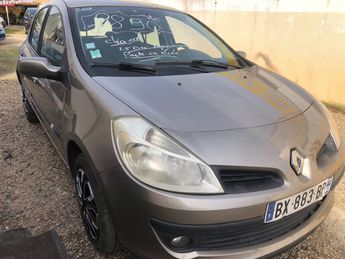  Voir détails -Renault Clio III 1.5 DCI DYNAMIQUE TBG  ....2890E à  Les Pavillons-sous-Bois (93)