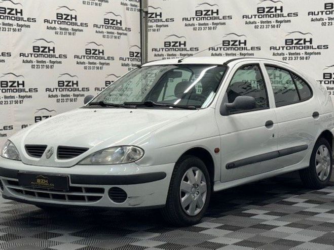 Renault Megane 1.4 16V 95CH RTE Blanc de 1999