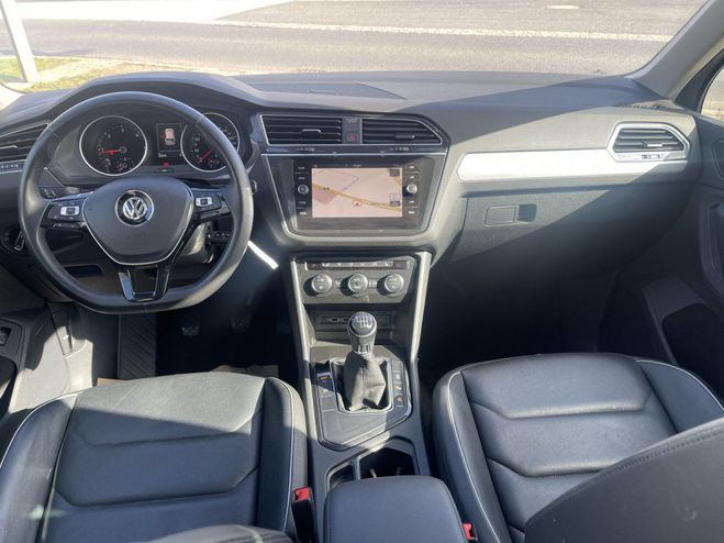 Volkswagen Tiguan 2.0 TDI COMFORTLINE Gris de 2019