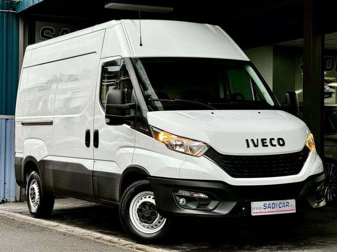 Iveco Daily 35S18 Hi-Matic 3,0 D Turbo 180cv L2H2 Blanc de 