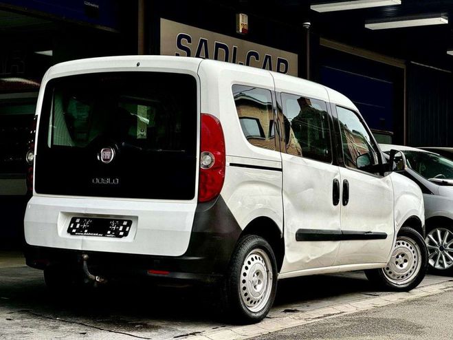 Fiat Doblo 1,6d MultiJet 90cv 5 PLACES Blanc de 