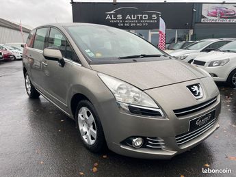  Voir détails -Peugeot 5008 hdi 112 pack business 5 places à Reims (51)