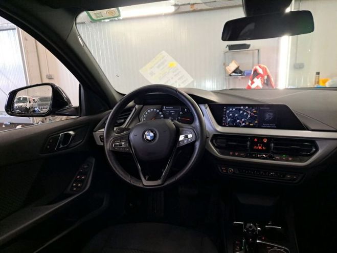 BMW Serie 1 SERIE 118iA 140 BUSINESS DESIGN DKG7 GRIS MINERAL de 2019