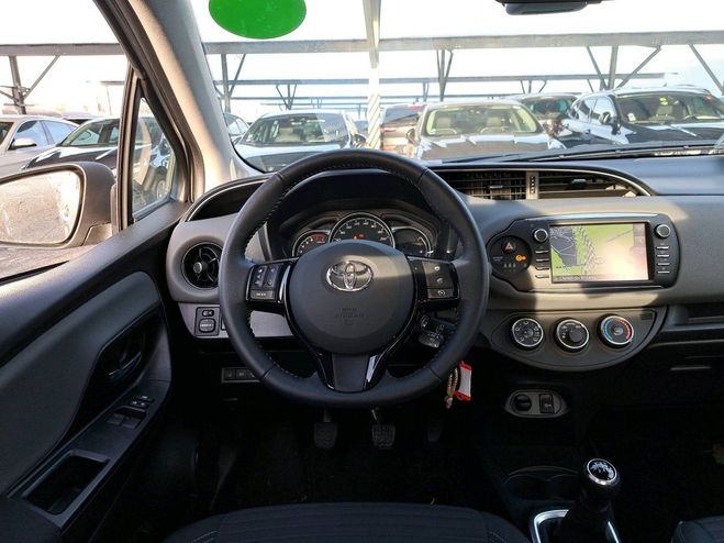 Toyota Yaris 70 VVT-i France Business 5p RC19 GRIS CLAIR de 2019