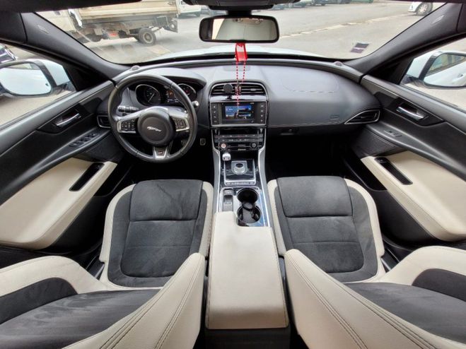 Jaguar XE S 3.0 V6 340ch Supercharged A Blanc de 2015