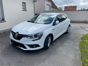  Voir détails -Renault Megane 1.5 business  à Longuenesse (62)