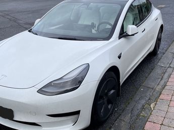  Voir détails -Tesla Model 3 propulsion electr serie full blanc etat  à  La Baule-Escoublac (44)