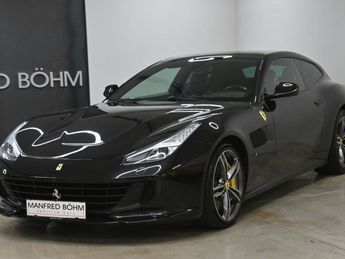  Voir détails -Ferrari GTC4 Lusso V12 6.3 689 ch *Carbon* T.Panorama Noir  à Sommires (30)