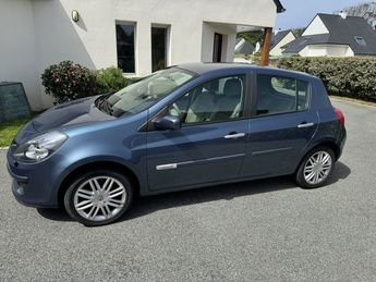  Voir détails -Renault Clio 110cv Initiale à Saint-Pierre-Quiberon (56)