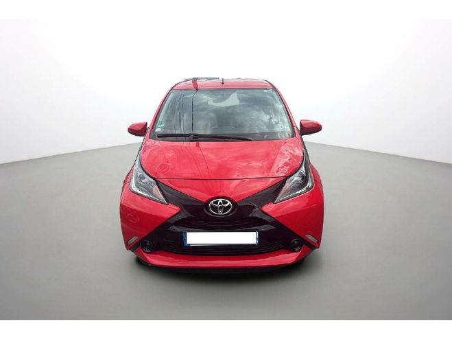 Toyota Aygo 1.0 VVT-i x-play x-shift Rouge de 2014