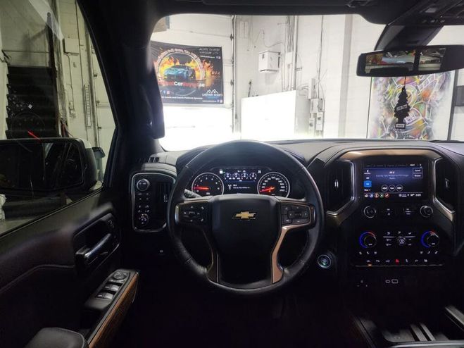 Chevrolet Silverado high country crew cab 4x4 tout compris h Blanc de 2022