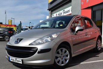  Voir détails -Peugeot 207 1.4 VTI 16V PREMIUM 5P à Chelles (77)