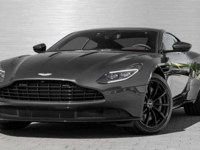 Aston martin DB11 V12 AMR carbone  de 2021