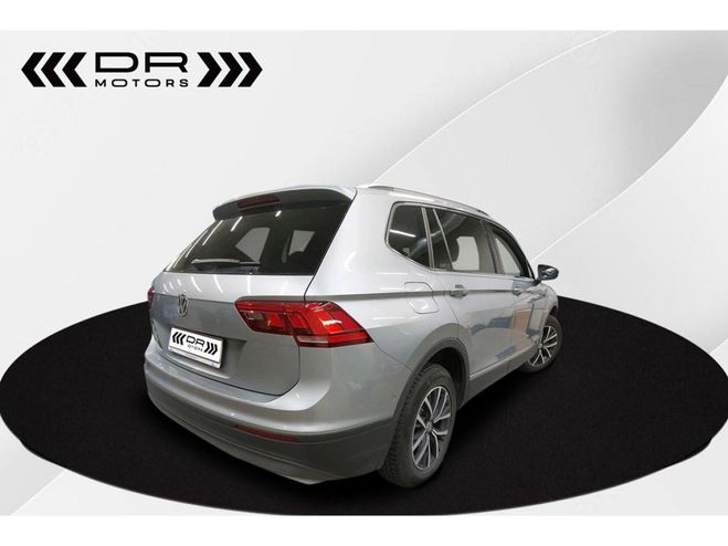 Volkswagen Tiguan Allspace 2.0TDI DSG COMFORTLINE - LEDER  Gris de 2020