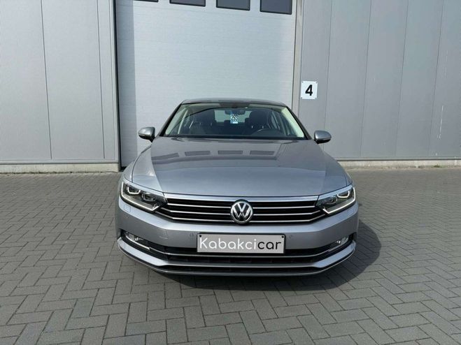 Volkswagen Passat CAMERA GPS COKCPIT GARANTIE 12 MOIS Gris de 2018