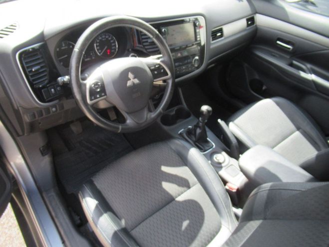 Mitsubishi Outlander 2.2 DI-D 150CH INTENSE NAVI 4WD 7 PLACES Gris Clair de 2015