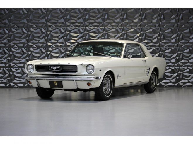 Ford Mustang Coup 1966 - V8 289 CI Code C BLANC de 1966