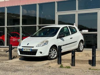  Voir détails -Renault Clio III 1.4L 75CH à Malataverne (26)