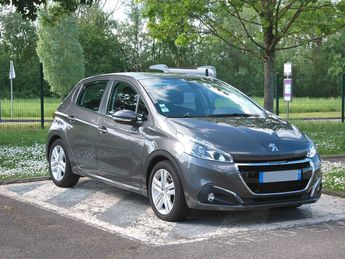  Voir détails -Peugeot 208 82cv signature à Fameck (57)
