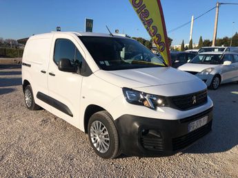  Voir détails -Peugeot Partner SUPERBE 3 PLACES / CAMERA / ETAT GARANTI à Rognac (13)