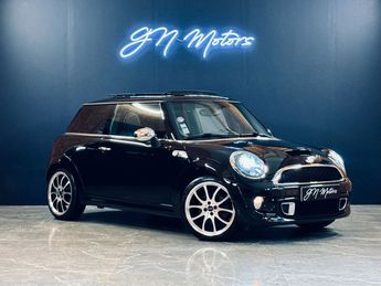  Voir détails -Mini One r56 1.6 184 cooper s pack red hot chili  à Thoiry (78)