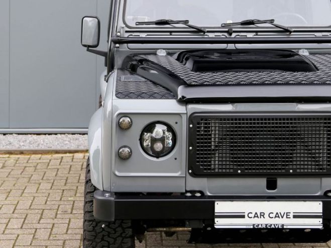 Land rover Defender 90 V8 Urban 4.6L V8 producing 230 bhp Gris de 1990