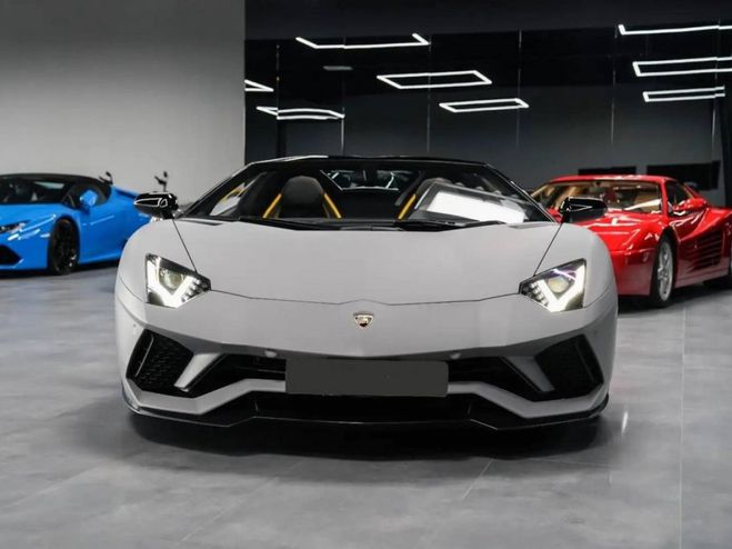 Lamborghini Aventador Spyder LP 740-4 S Lift system pack sport GRIS de 2019