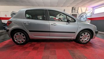  Voir détails -Peugeot 307 2.0 HDi 110ch XT Premium à Claye-Souilly (77)