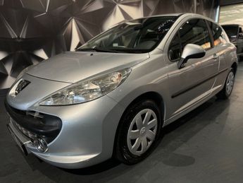  Voir détails -Peugeot 207 1.4 16V SPORT 3P à Aubire (63)