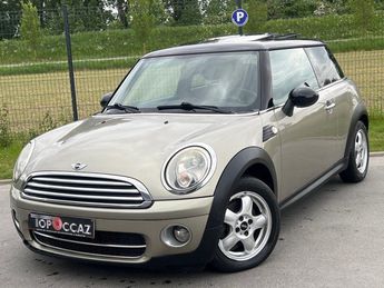  Voir détails -Mini Cooper D 110CH PACK CHILI / TOIT OUVRANT / à  La Chapelle-d'Armentires (59)