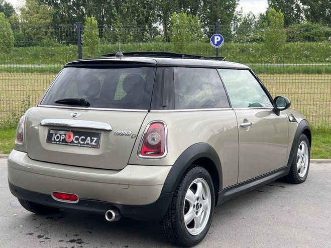 Mini Cooper D 110CH PACK CHILI / TOIT OUVRANT / OR de 2008