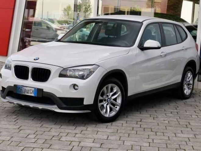 BMW X1 I (E84) sDrive16d 116ch Lounge Blanc Mtallis de 2014