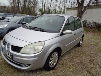  Voir détails -Renault Scenic 1.9 DCI 130CH FAP DYNAMIQUE à Aucamville (31)