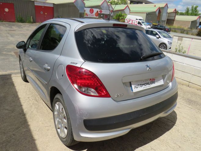 Peugeot 207 1.4 VTI 95 SERIE 64 5P Gris de 2010