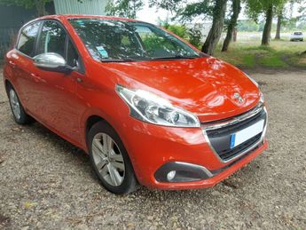  Voir détails -Peugeot 208 I 1.2 VTI 82 1199cm3 82cv à Yvrac (33)