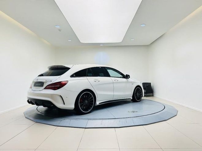 Mercedes Classe CLA ng Brake 45 AMG 381ch 4Matic Speedshift  Blanc Cirrus de 2016