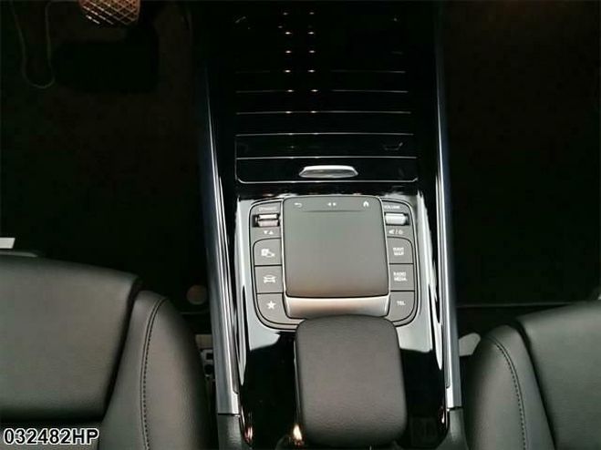 Mercedes Classe GLA Mercedes-Benz 180 Progressive GRIS de 2021