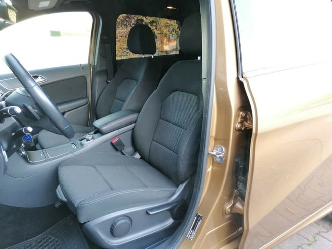 Mercedes Classe B  beige canyon de 2018